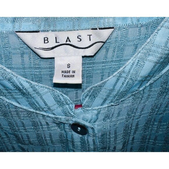 Blast Womens Button-Down Shirt SMALL Light Blue Long Sleeve - Picture 3 of 3